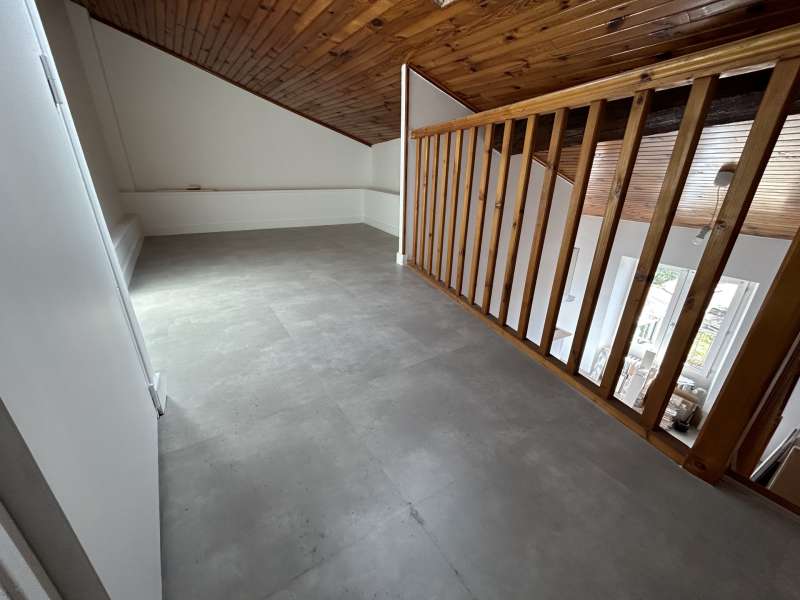 Appartement T2 en mezzanine - centre ville 