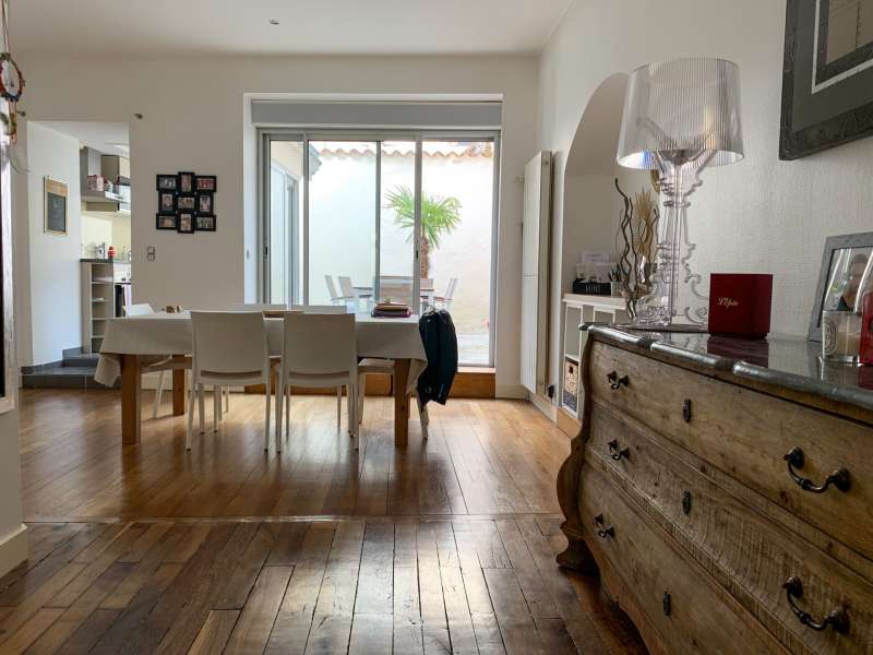 Salle à manger vue salon